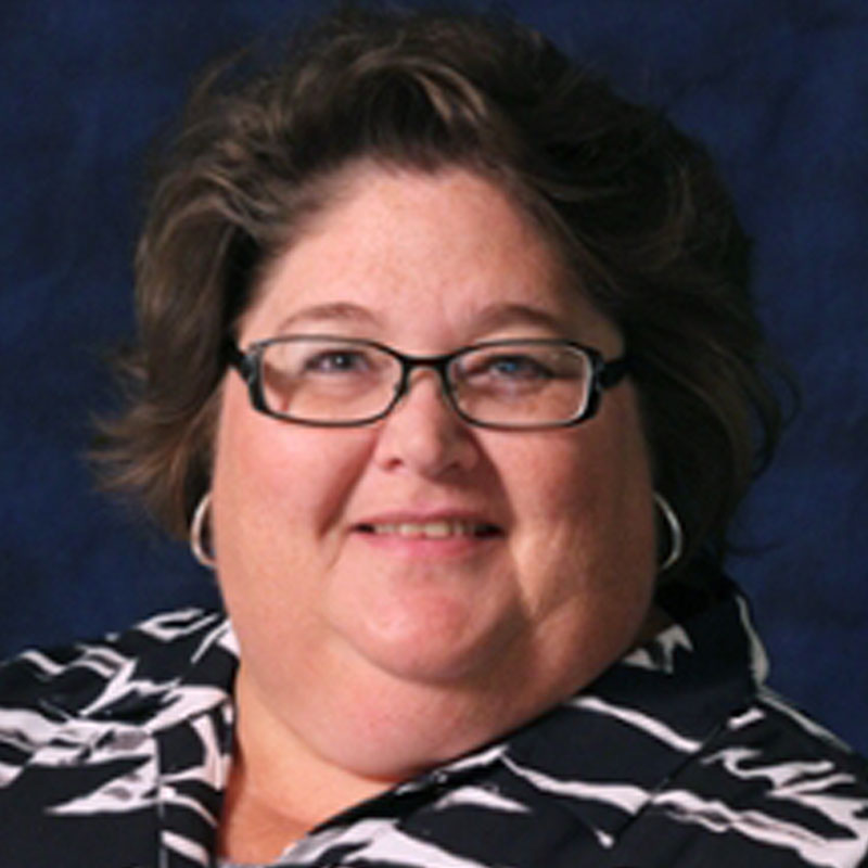 thompson-paula Headshot of Carly Applegarth